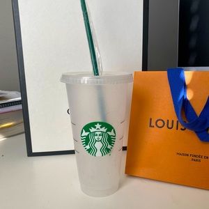 Starbucks Drink Cups (warm/cold) **80 Available for Purchase**